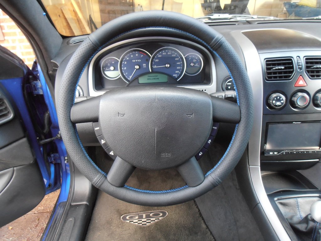 2004-06 Pontiac GTO steering wheel spoke covers