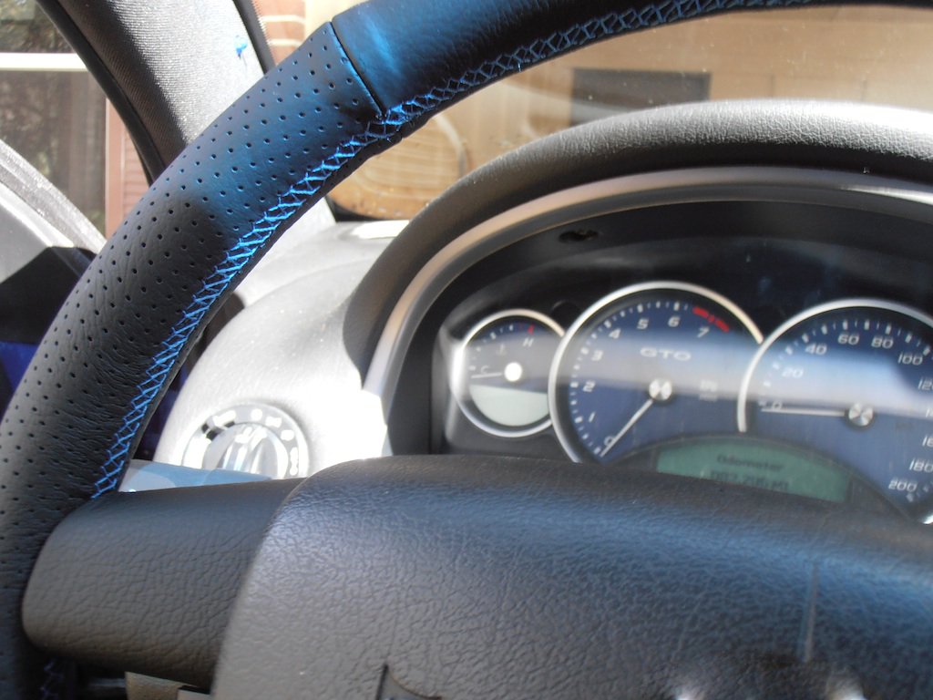 2004-06 Pontiac GTO steering wheel spoke covers