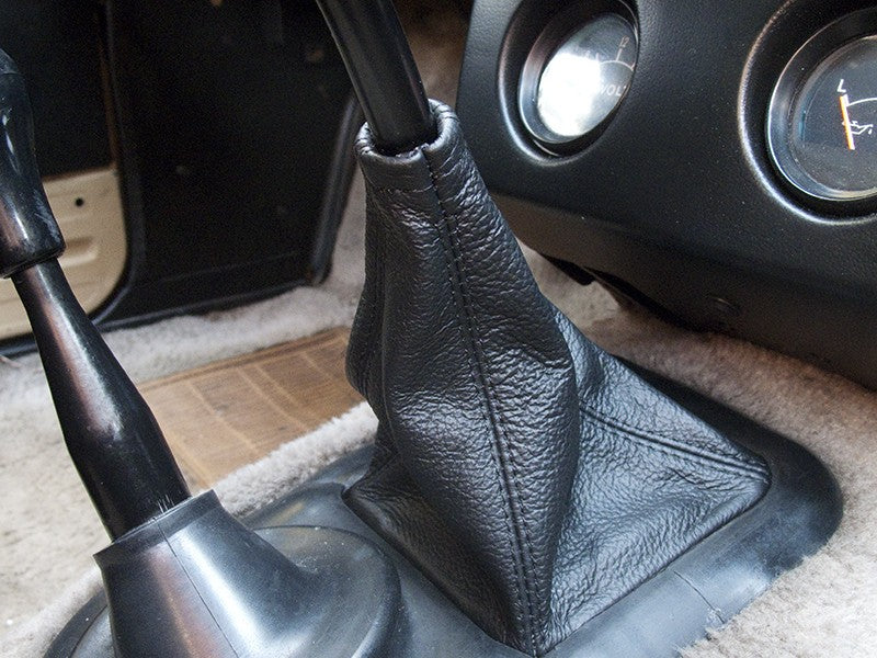 1981-83 Toyota Pickup shift boot - 4WD