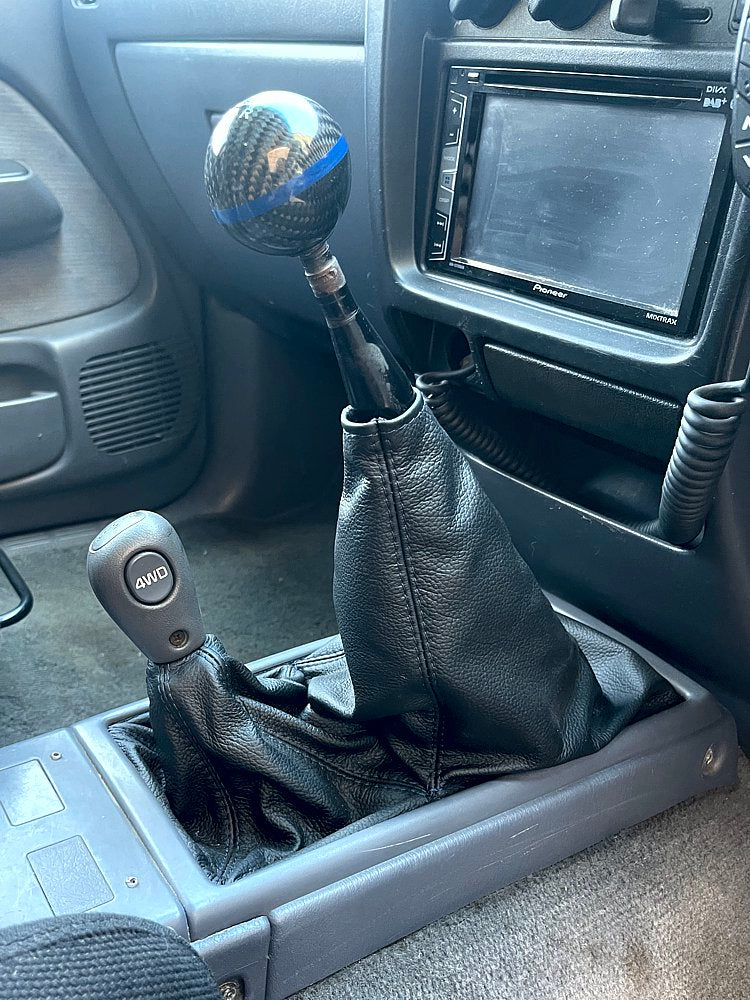 1997-05 Toyota Hilux dual shift boot - includes transfer case