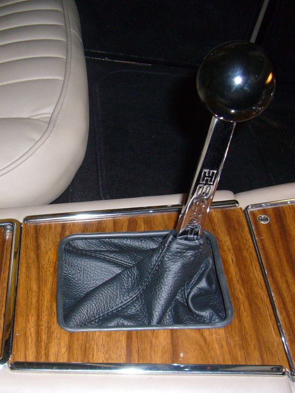 1980-40 Hurst Hurst B4 shift boot