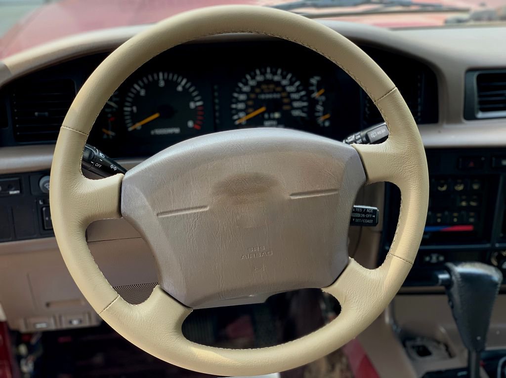 1997-07 Lexus LX steering wheel cover