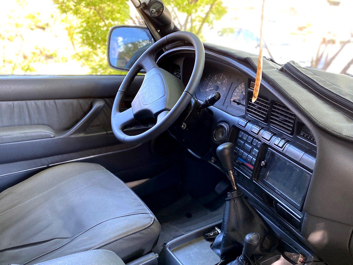 1991-97 Toyota Landcruiser steering wheel cover - 3-spoke