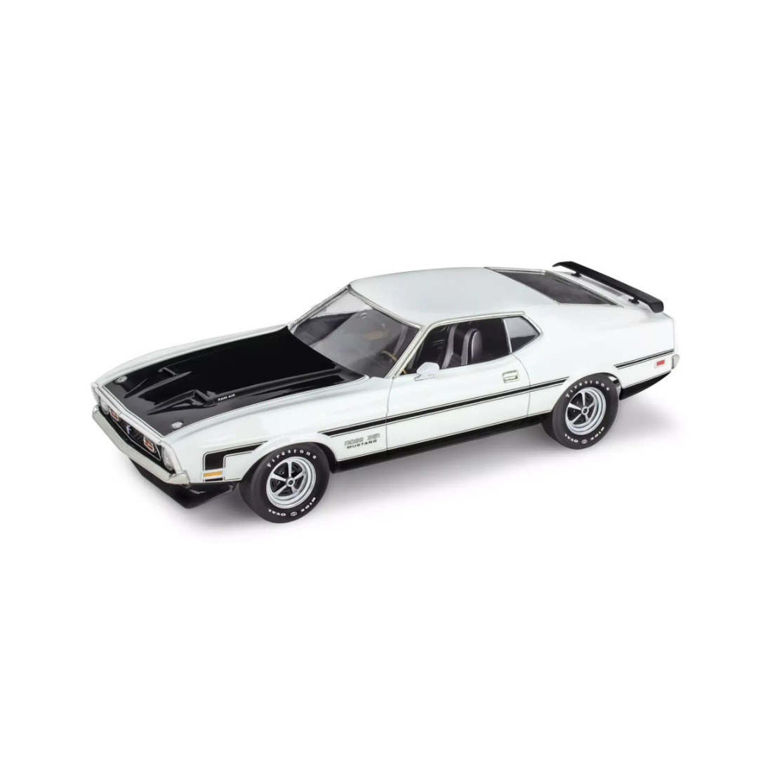 Level 4 Model Kit 1971 Ford Mustang Boss 351 1/25 Scale Model