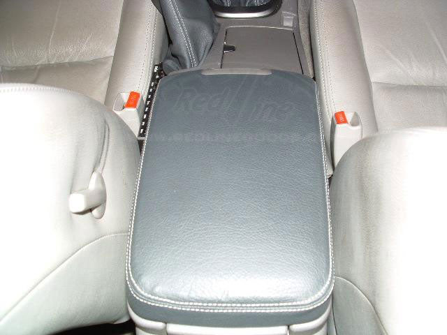 2000-01 Infiniti I30 armrest cover