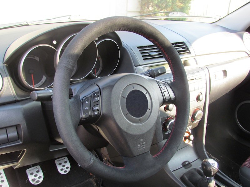 2004-09 Mazda 3 steering wheel cover