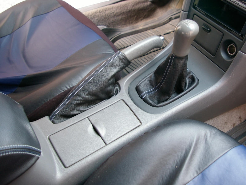 1998-02 Mazda 626 shift boot
