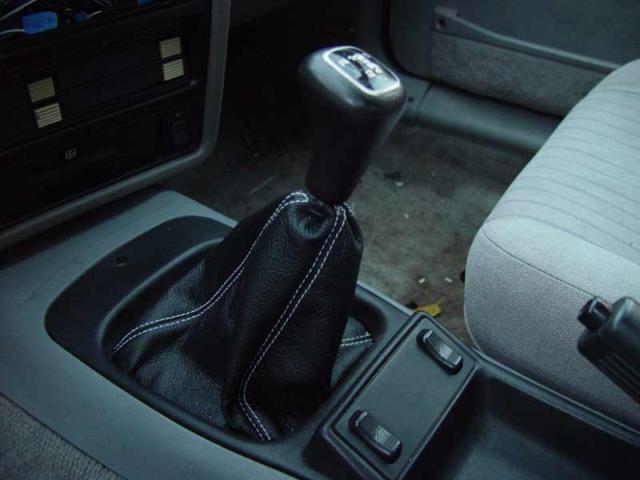1985-89 Ford Merkur XR4Ti shift boot