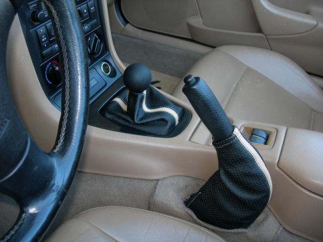 1998-05 Mazda Miata NB ebrake boot
