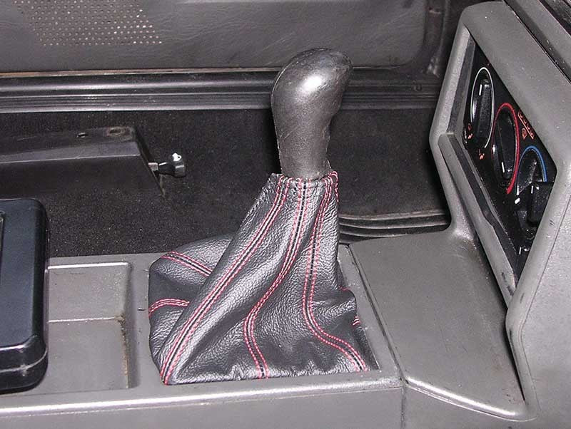 1986-92 Alfa Romeo Milano shift boot