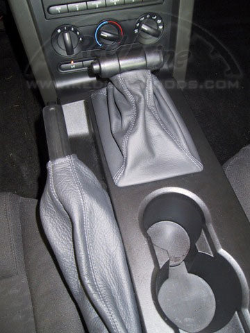 2005-09 Ford Mustang shift boot - automatic