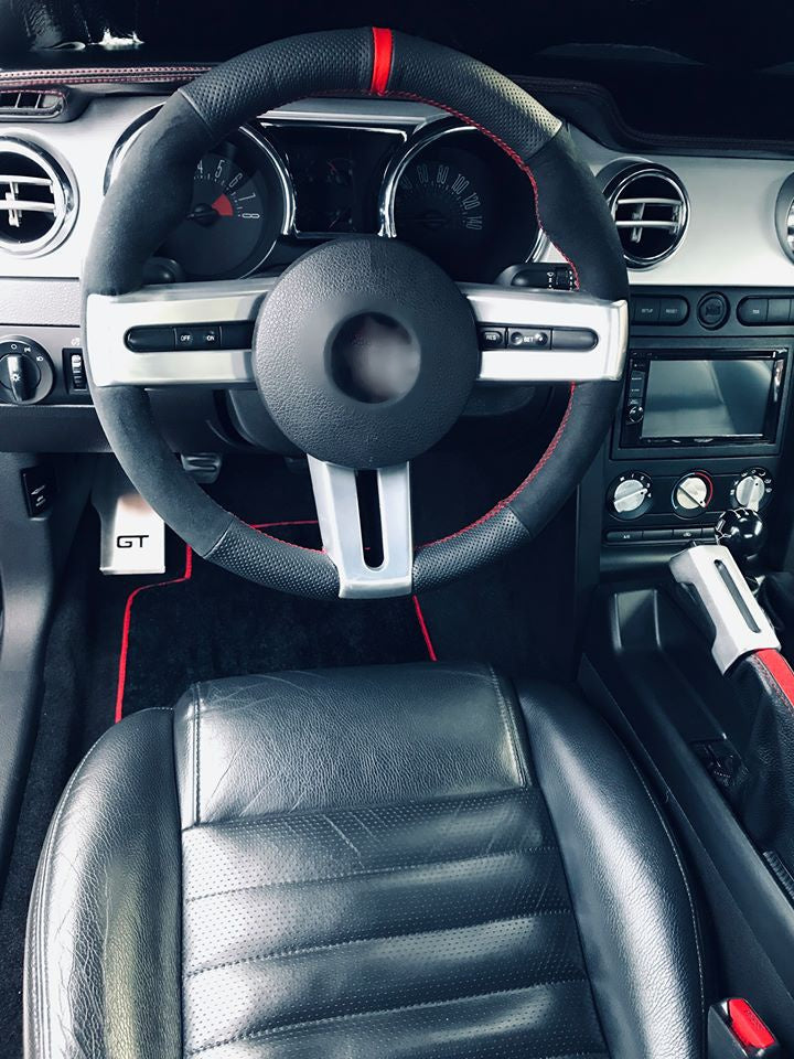 2005-09 Ford Mustang steering wheel cover