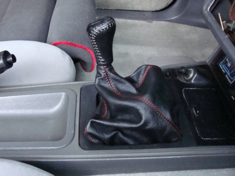 1979-86 Ford Mustang shift boot