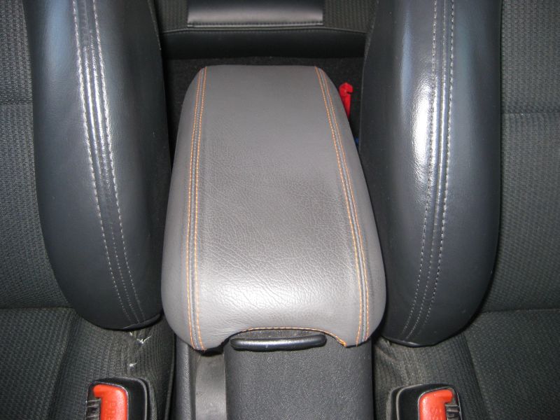 2000-05 Dodge Neon armrest cover