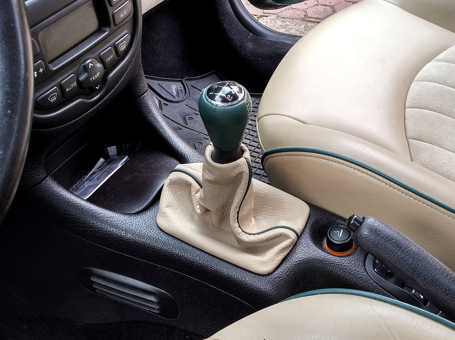 1998-10 Peugeot 206 shift boot