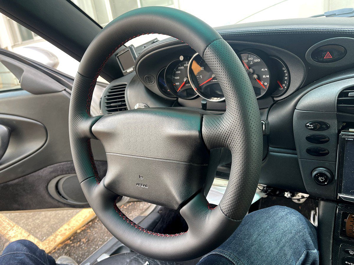 1998-04 Porsche 911 (996) steering wheel cover - 4-spoke