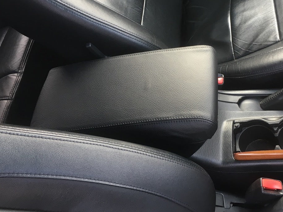2000-03 Infiniti QX4 armrest cover