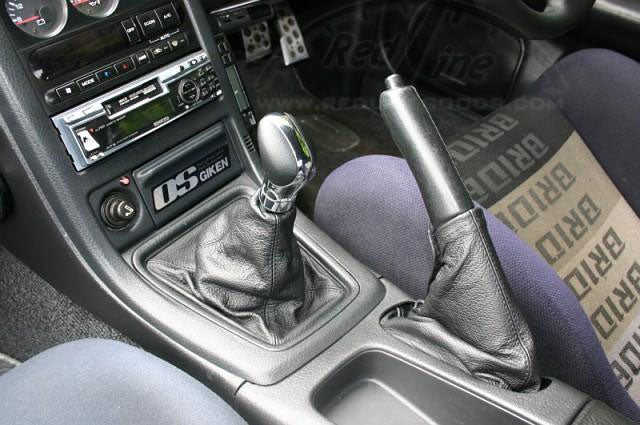 1989-93 Nissan Skyline R32 shift boot