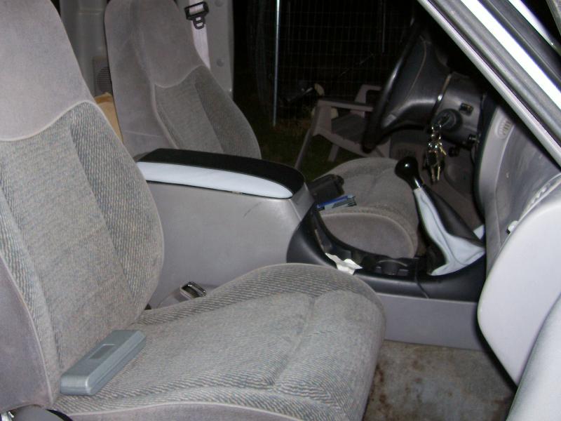 1995-01 Ford Ranger armrest cover