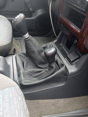 1998-04 Isuzu Amigo shift boot - 4x4