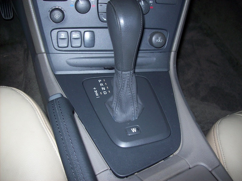 2001-07 Volvo XC70 shift boot - auto