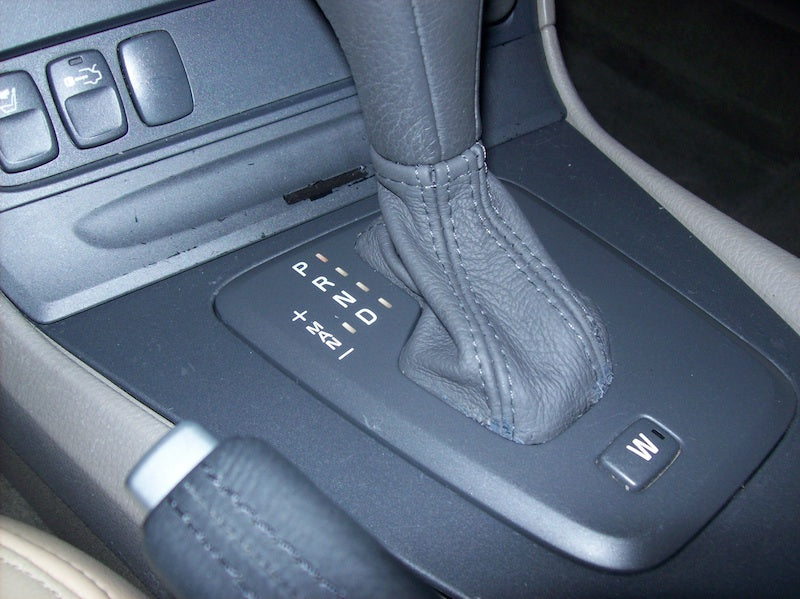 2000-09 Volvo S60 shift boot - auto