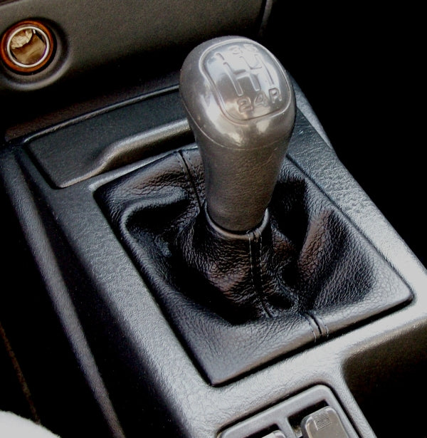1991-94 Saturn S shift boot