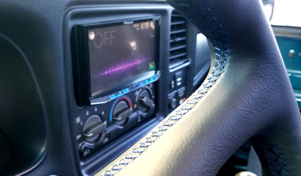 1999-06 Chevrolet Silverado steering wheel cover