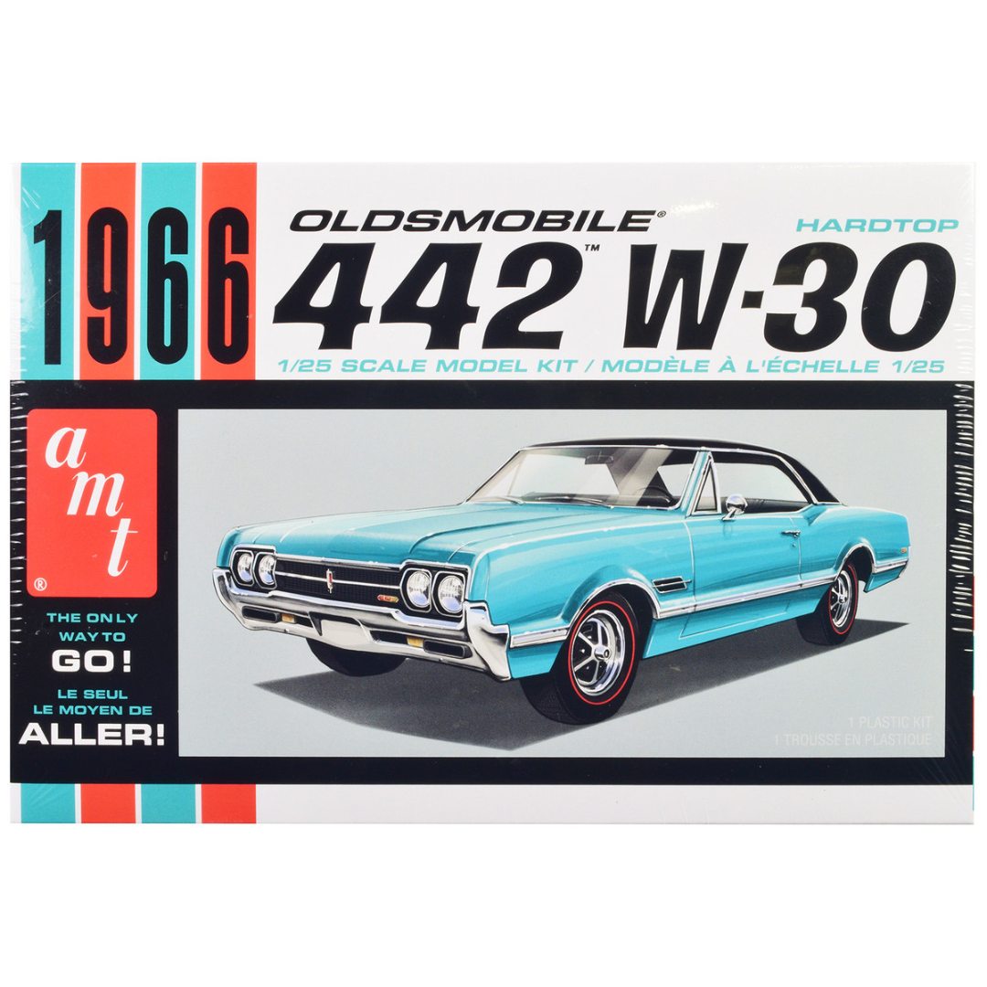 Skill 2 Model Kit 1966 Oldsmobile 442 W-30 Hardtop 1/25 Scale Model