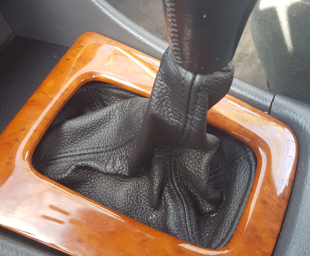 1998-03 Toyota Solara shift boot