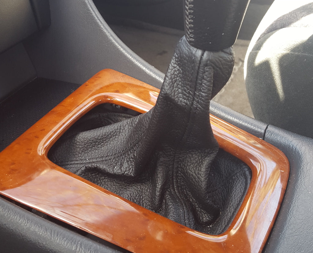 1998-03 Toyota Solara shift boot