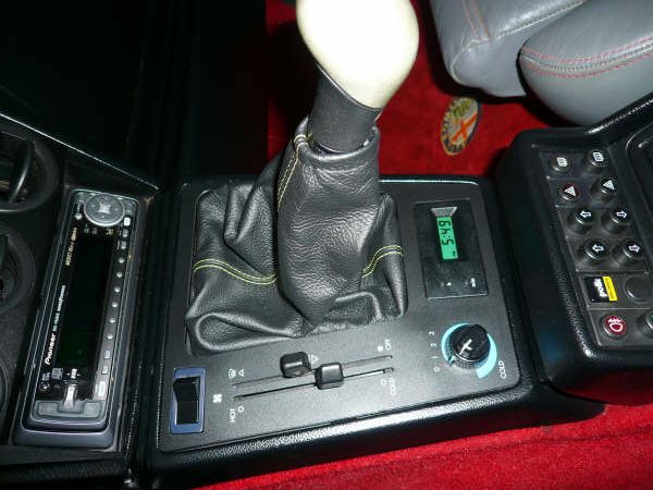 1986-93 Alfa Romeo Spider shift boot