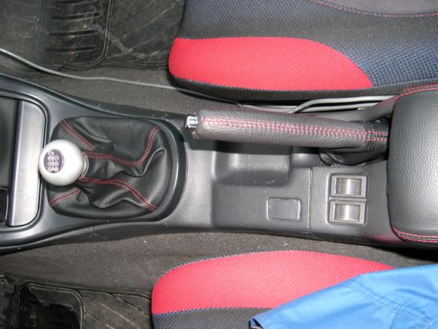1992-98 Subaru Impreza shift boot