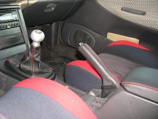 1992-98 Subaru Impreza shift boot