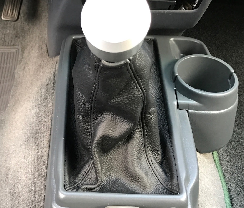 1995-04 Toyota Tacoma shift boot - 2WD