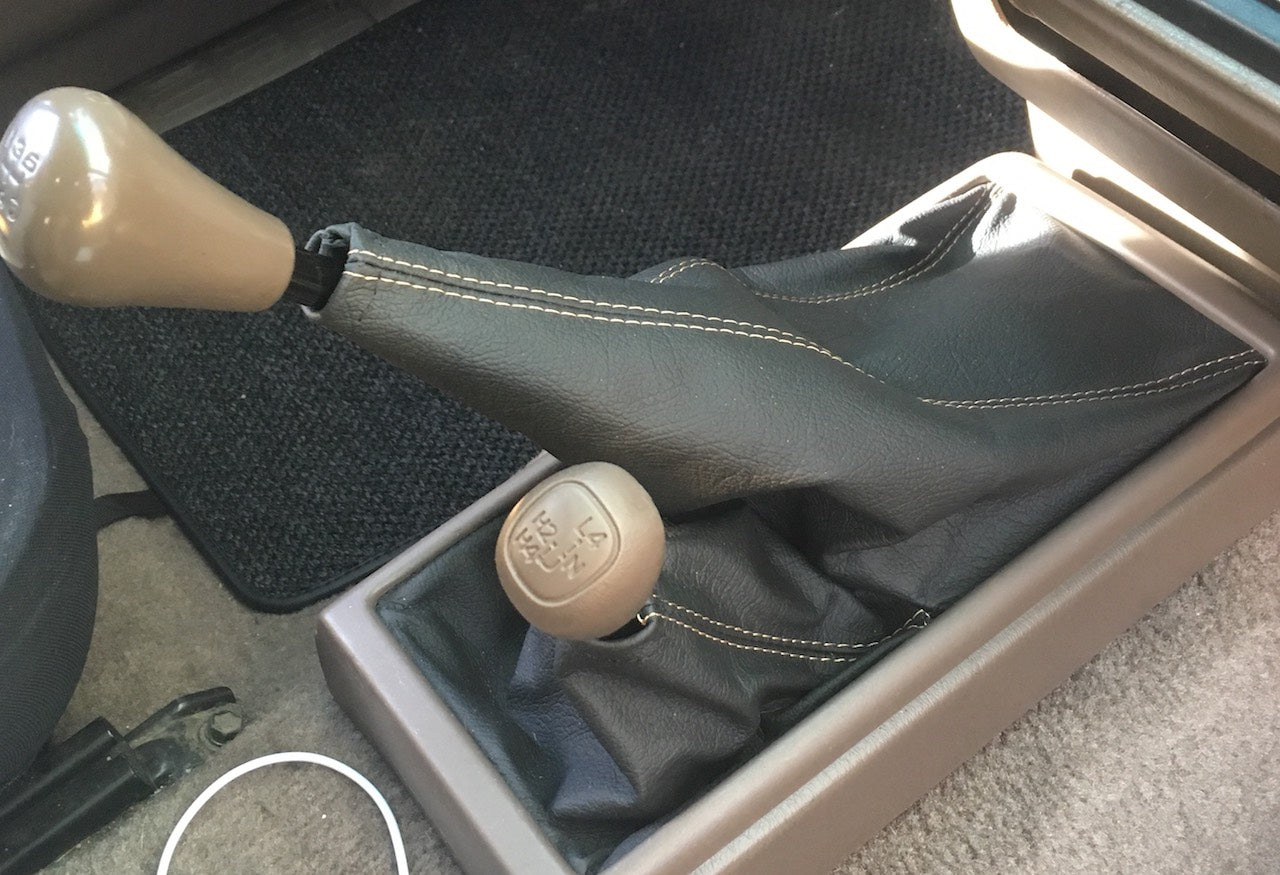 1995-04 Toyota Tacoma shift boot - 4WD