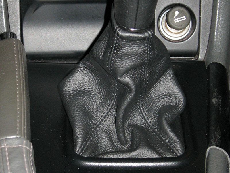 1992-94 Acura Vigor shift boot