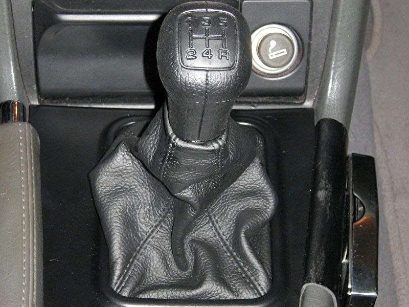 1992-94 Acura Vigor shift boot