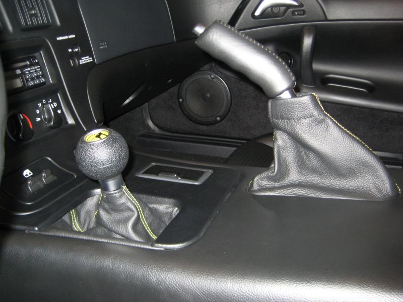 1992-02 Dodge Viper shift boot