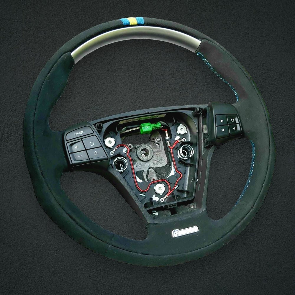 2004-12 Volvo V50 steering wheel cover - R-design