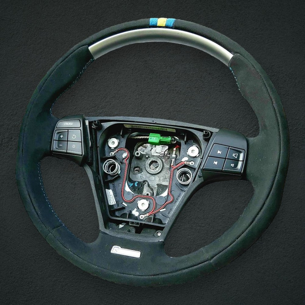 2004-12 Volvo V50 steering wheel cover - R-design