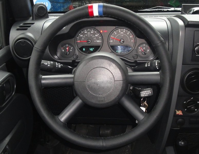 2001-10 Chrysler PT Cruiser steering wheel cover