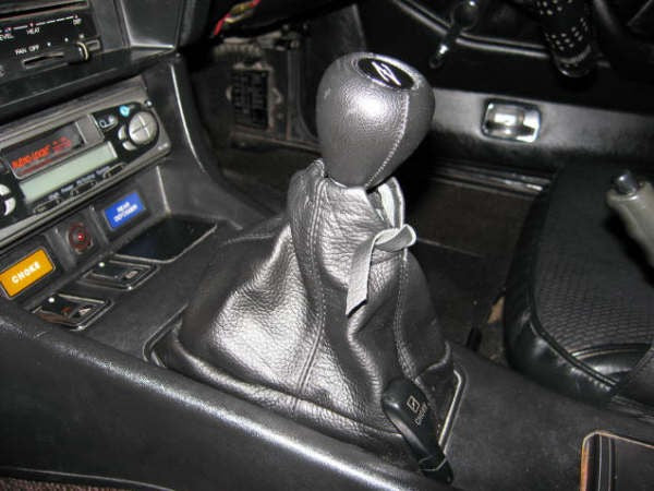 1970-74 Datsun 240Z shift boot