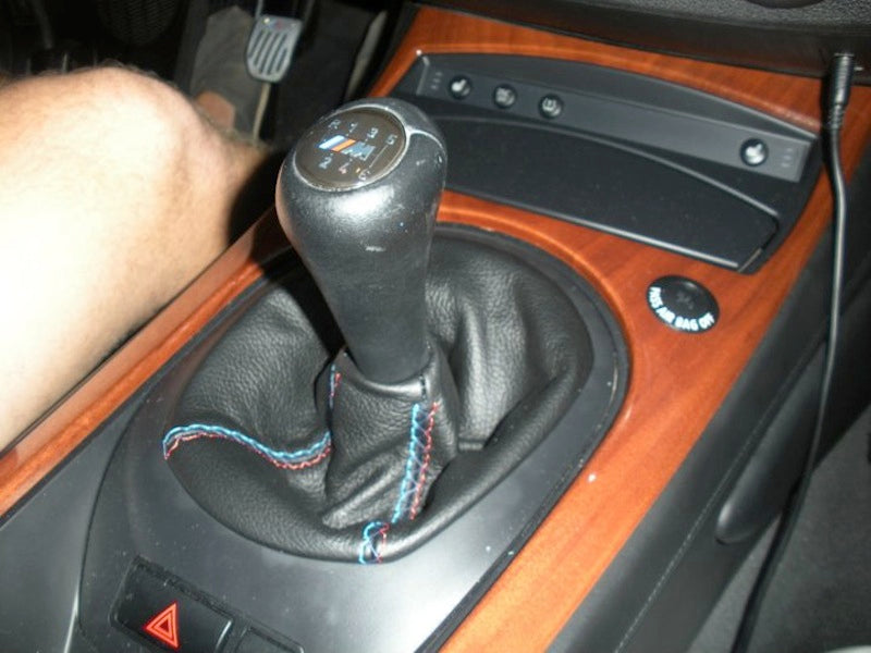2002-08 BMW Z4 shift boot