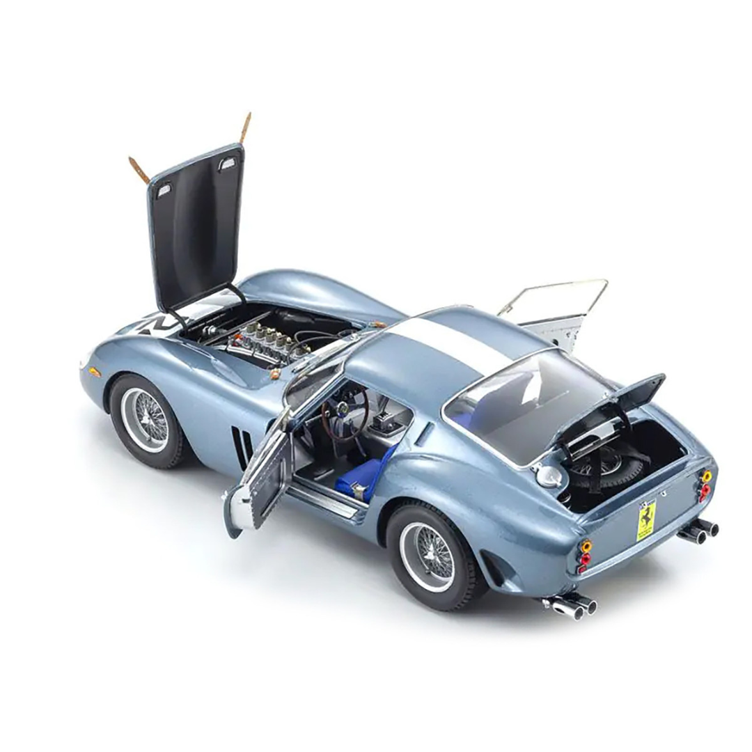 Ferrari 250 GTO #24 Phil Hill - Olivier Gendebien 2nd Place "Sebring 12 Hours" (1962) 1/18 Diecast Model Car by Kyosho