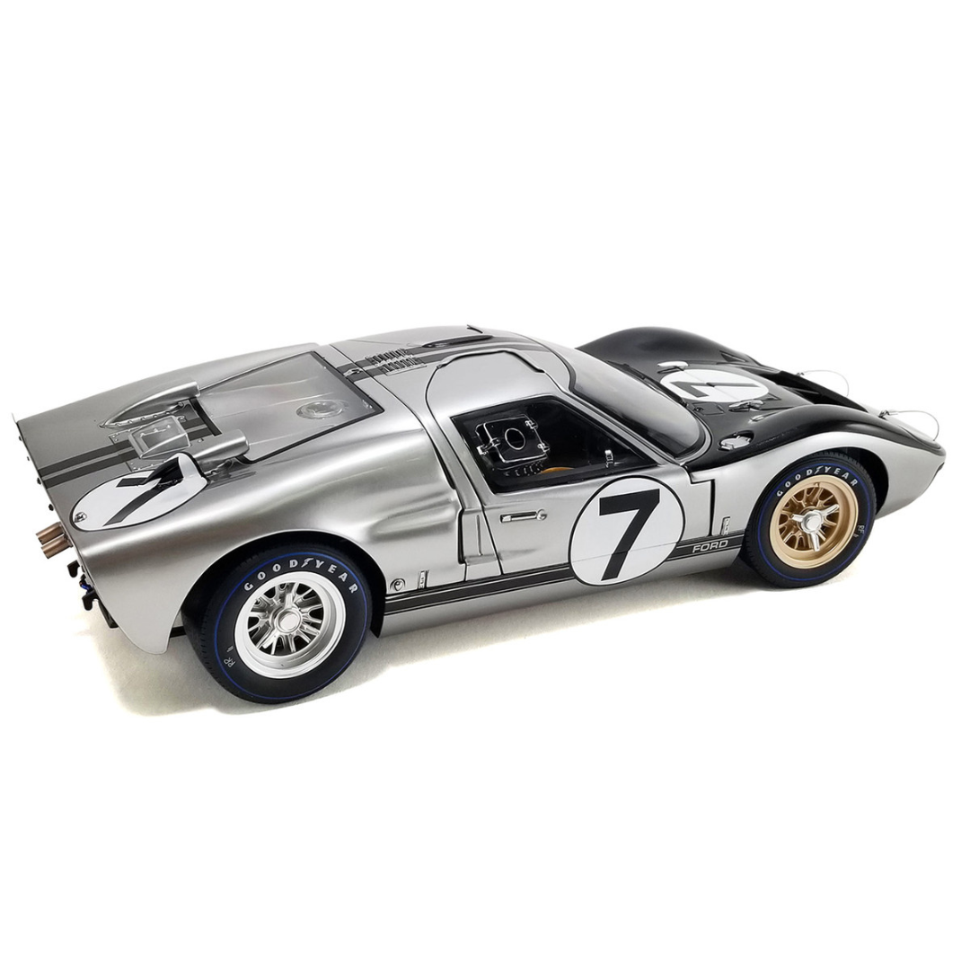 Ford GT40 MKII-B #7 Graham Hill - Brian Muir "Alan Mann Racing" "24 Hours of Le Mans" (1966) "Masterpiece Collection" 1/12 Diecast Model Car
