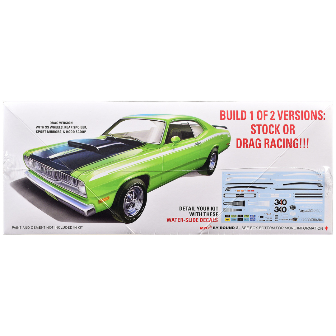 Skill 2 Model Kit 1972 Plymouth Duster 2-in-1 Kit 1/25 Scale Model